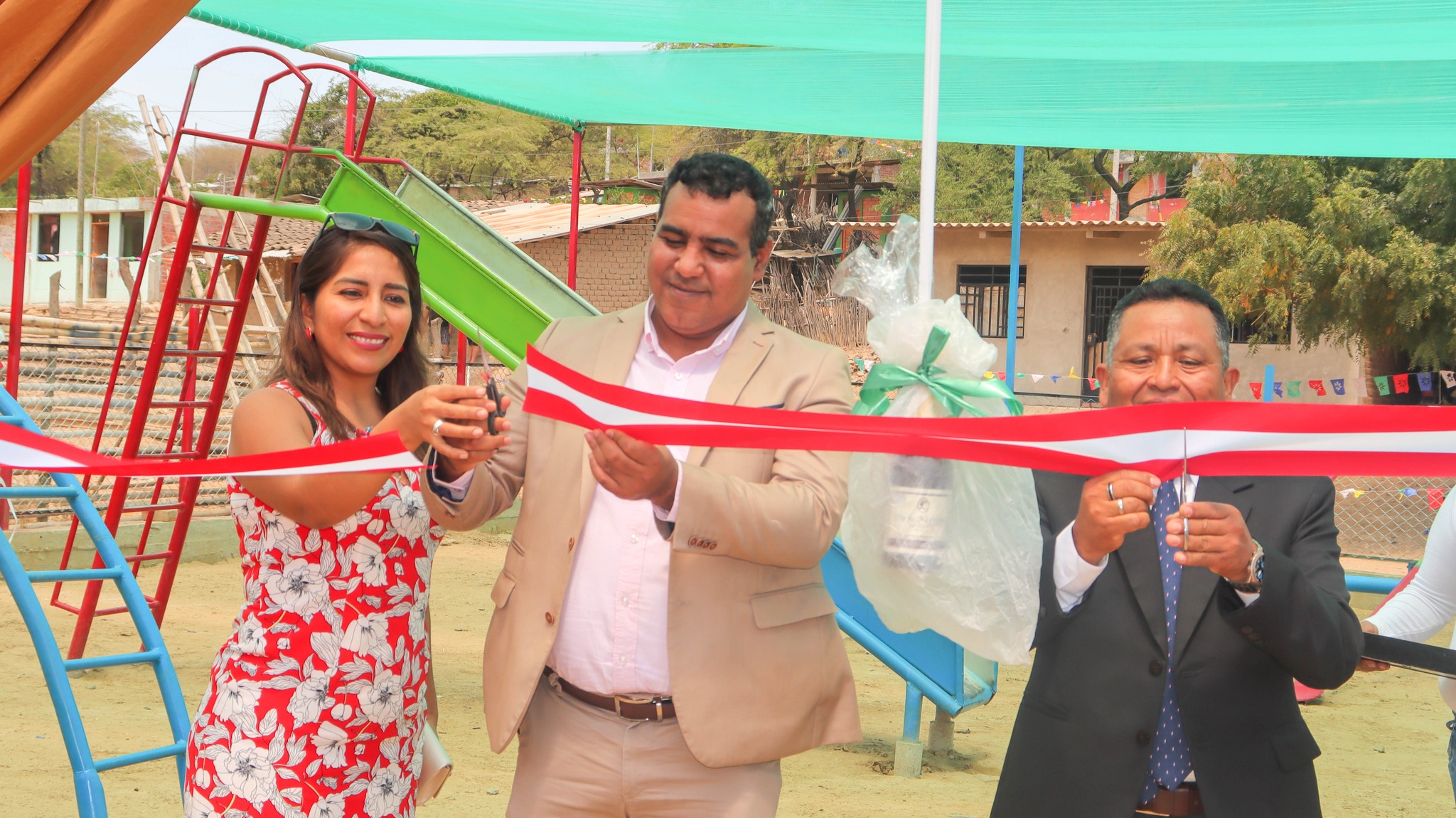 Alcalde Edin Sullón participa de inauguración de Parque Infantil "Fortaleza" en el Caserío Chisca Blanca.