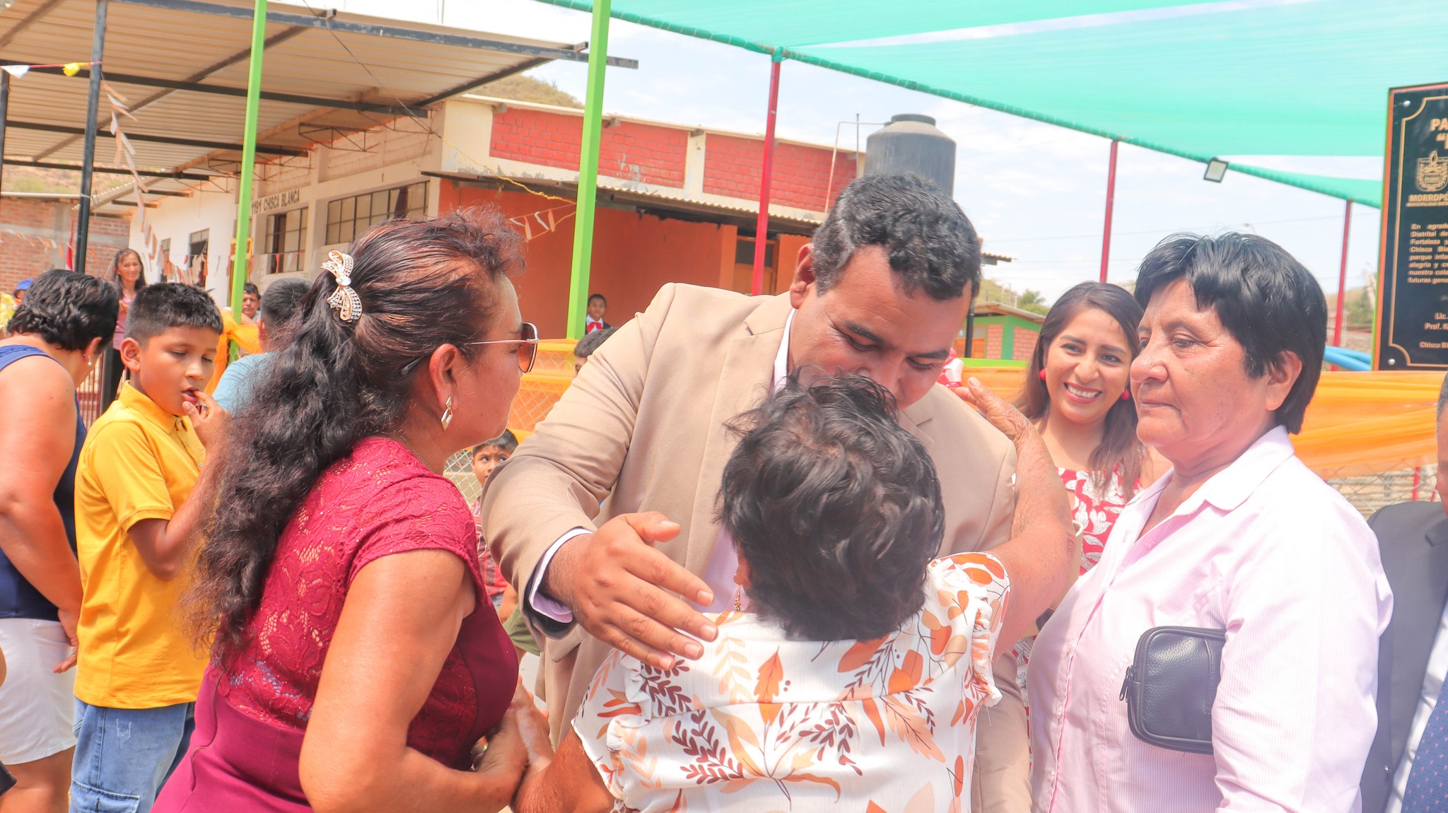 Alcalde Edin Sullón participa de inauguración de Parque Infantil "Fortaleza" en el Caserío Chisca Blanca.
