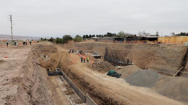 Ejecutan puente que conectará sector Río Seco en distrito albarracino