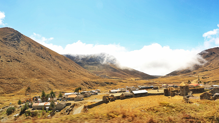 AYACUCHO CAMINO VECINAL