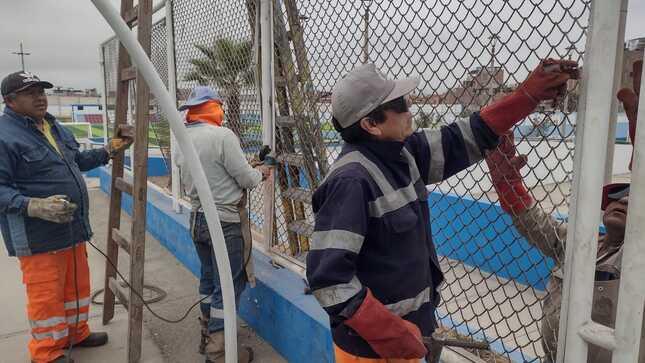 Mejoran patio de comidas y enrejado de losas deportivas en Centro Recreativo La Rinconada
