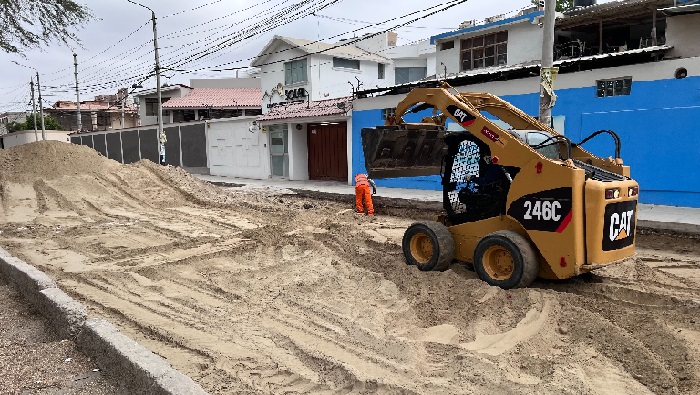 Av. Las Palmeras