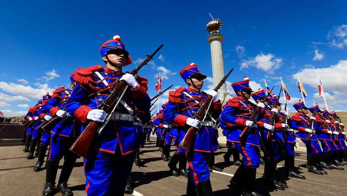 Ministro de Defensa participó en el Bicentenario de la Batalla de Junín