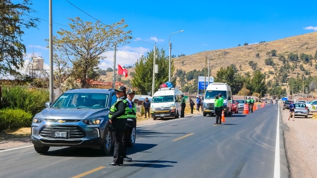 Se realizó la verificación de documentación a más de 60 vehículos en operativo multisectorial en Ichu