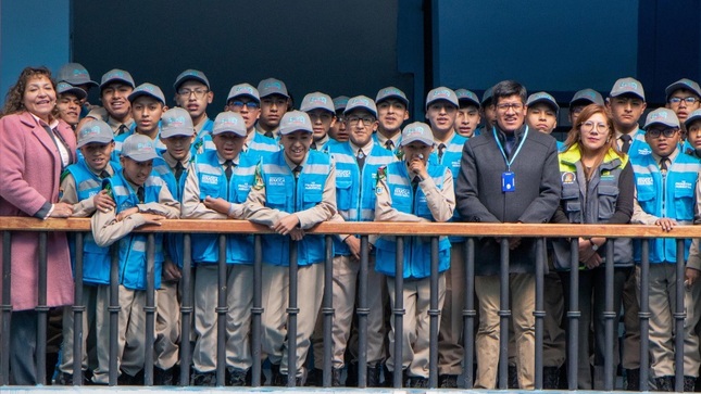 ¡Instituciones con responsabilidad ambiental! 61 promotores ambientales escolares fueron acreditados por la Municipalidad de Puno