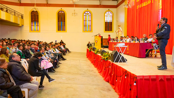 La Empresa Municipal de Saneamiento Básico de Puno, a través de la gerencia general, participó del foro “Salvemos el Lago Titicaca.
