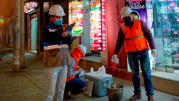 la Empresa Municipal de Saneamiento Básico de Puno (Emsapuno S.A.) a través del Equipo Funcional de Valores Máximos Admisibles (VMA), vienen ejecutando el monitoreo inopinado a establecimiento No Domésticos en los puntos de descarga de aguas residuales.