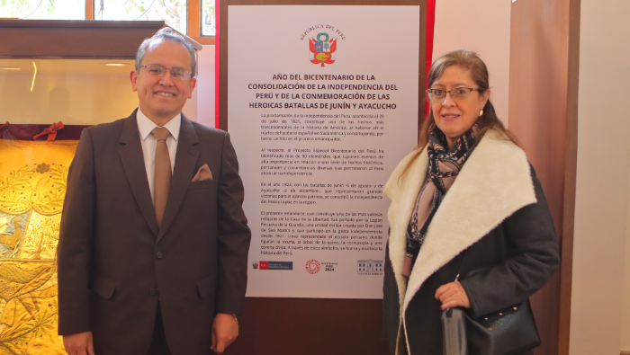 Rinden homenaje al Perú en Sucre con una ilustración sobre el bicentenario de la consolidación de la independencia
