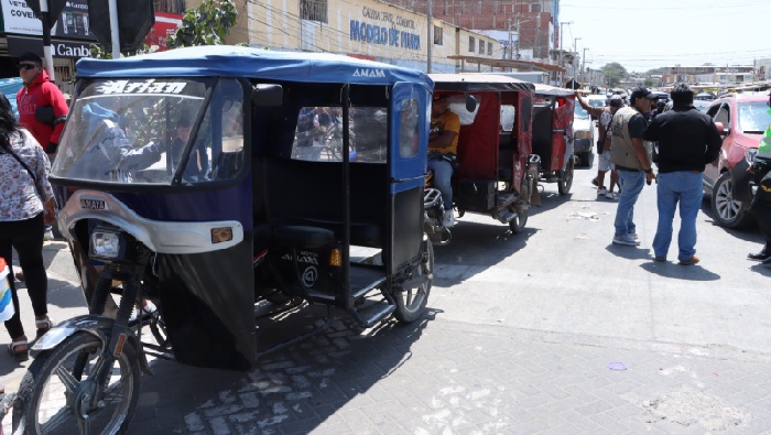 Mototaxis informales