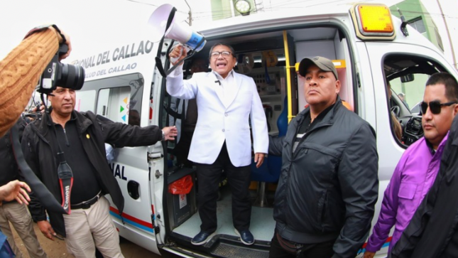 Gobierno Regional del Callao entrega tres ambulancias para reforzar salud de población en Ventanilla