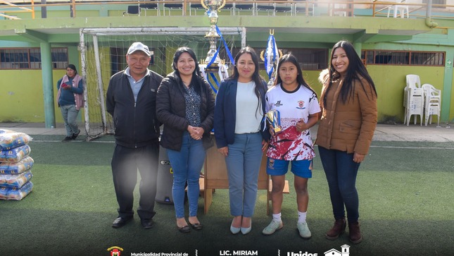 Archivo Imagen de la Final y Premiación del Campeonato de Damas Inter Comunidades “Unidos por el Deporte Paucartambo 2024”