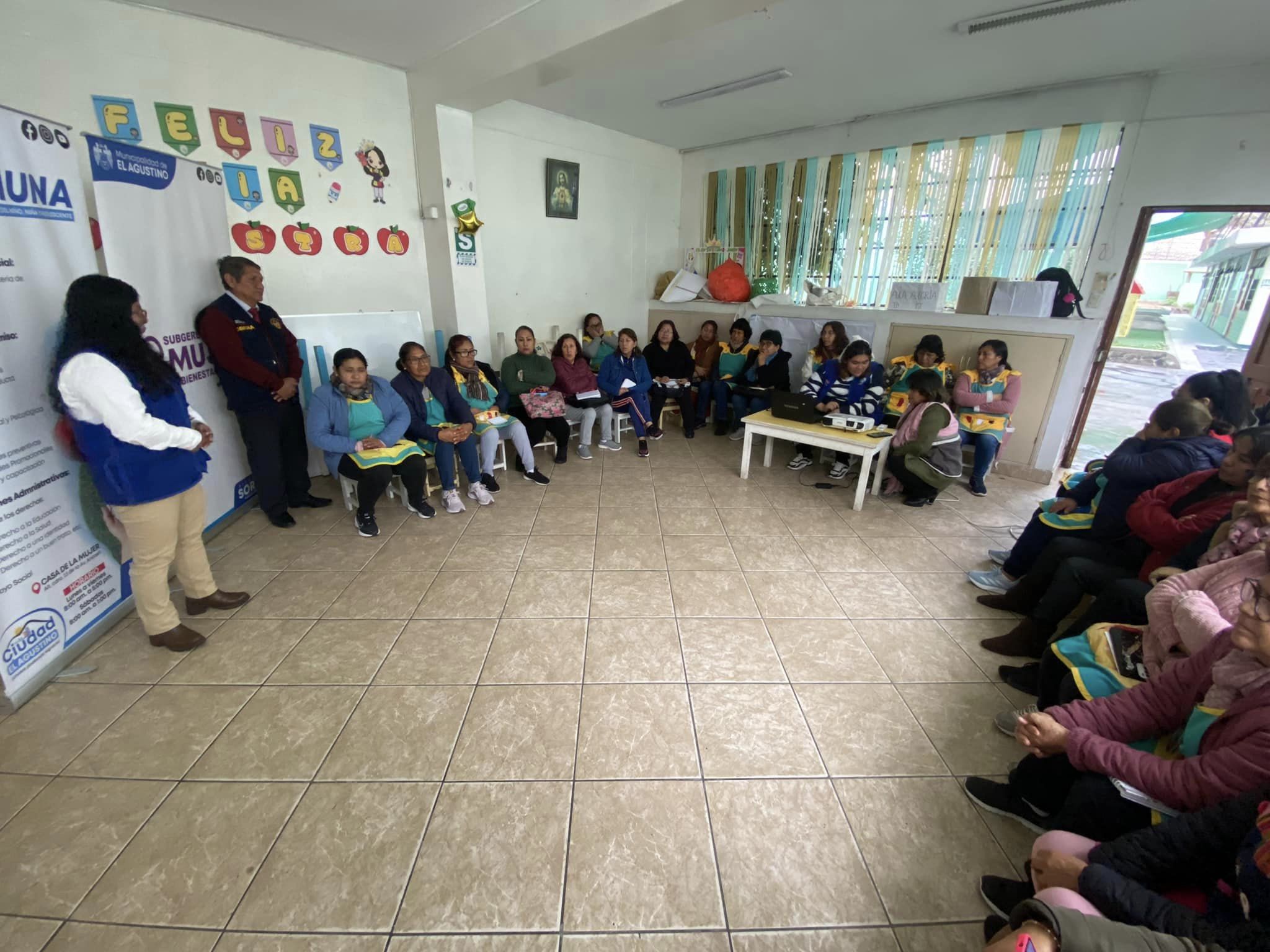 CHARLA DOCENTES