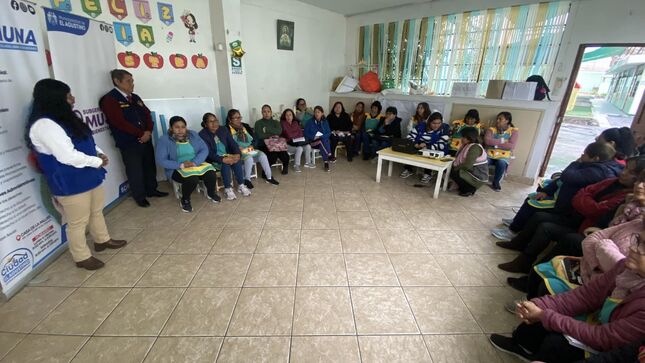 CHARLA DOCENTES