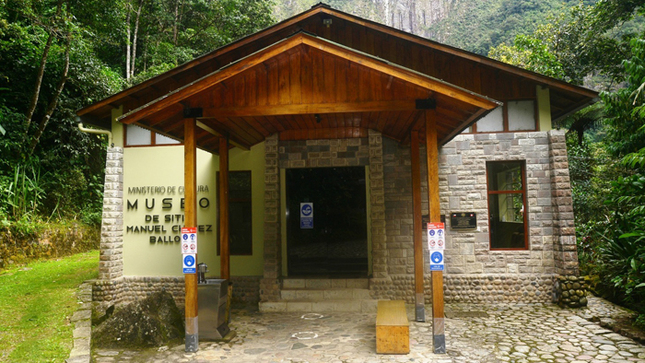 MUSEO MANUEL CHAVEZ BALLON MACHUPICCHU