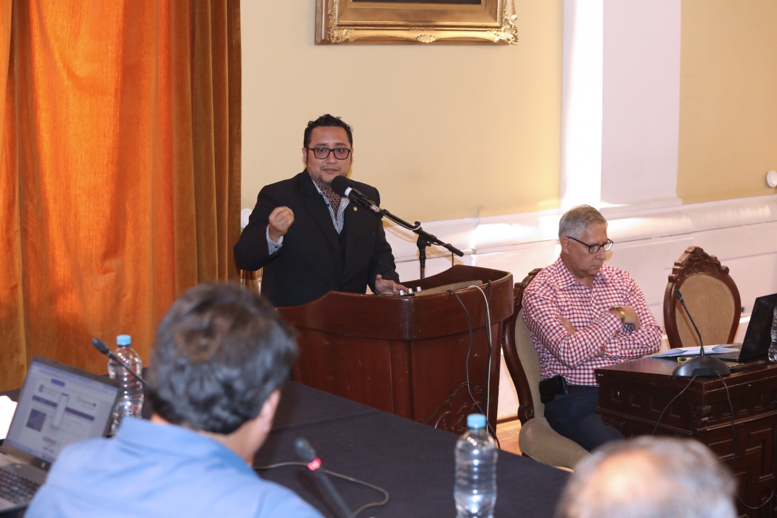 Concejo declara infundada reconsideración por vacancia de Arturo Fernández