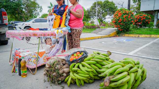 El Gobernador Regional Dr. René Chávez sigue firme en su gestión de servicio social, destacándose por su compromiso con la mejora de las condiciones de vida de los ciudadanos.