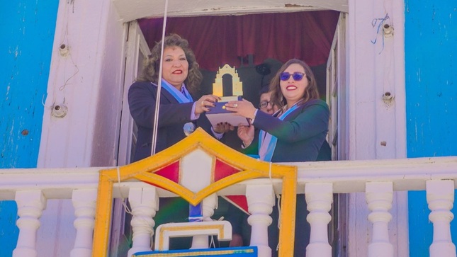 Municipalidad de Puno saluda al Glorioso Colegio Nacional "San Carlos" de Puno por conmemorar su CXCIX Aniversario institucional