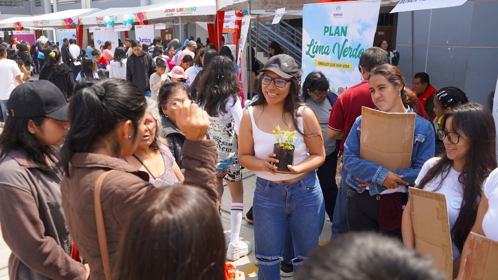 “Escuela abierta a la comunidad” pone a disposición de la ciudadanía diversos servicios públicos
