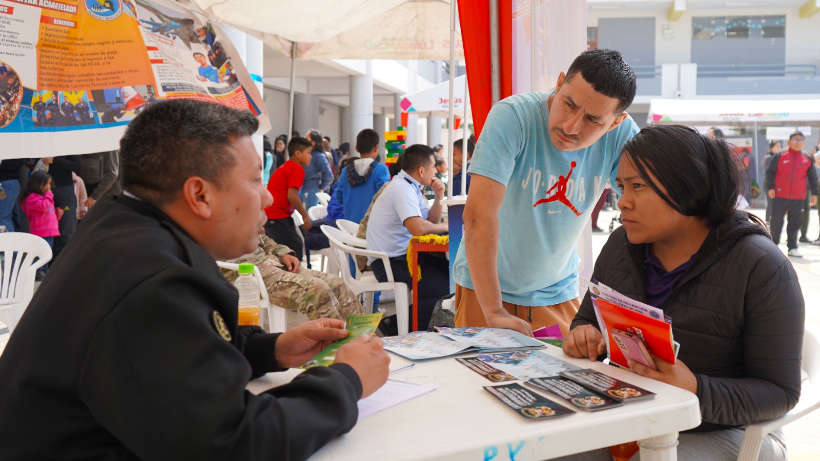 “Escuela abierta a la comunidad” pone a disposición de la ciudadanía diversos servicios públicos