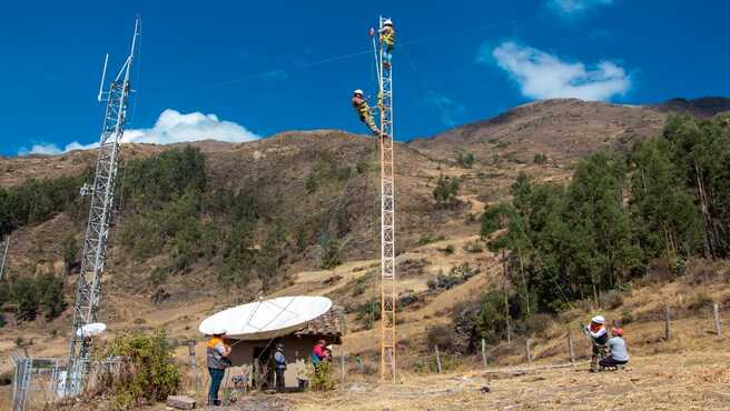 DRTC instala torre de comunicaciones para brindar señal de televisión nacional al Centro Poblado de Cajas