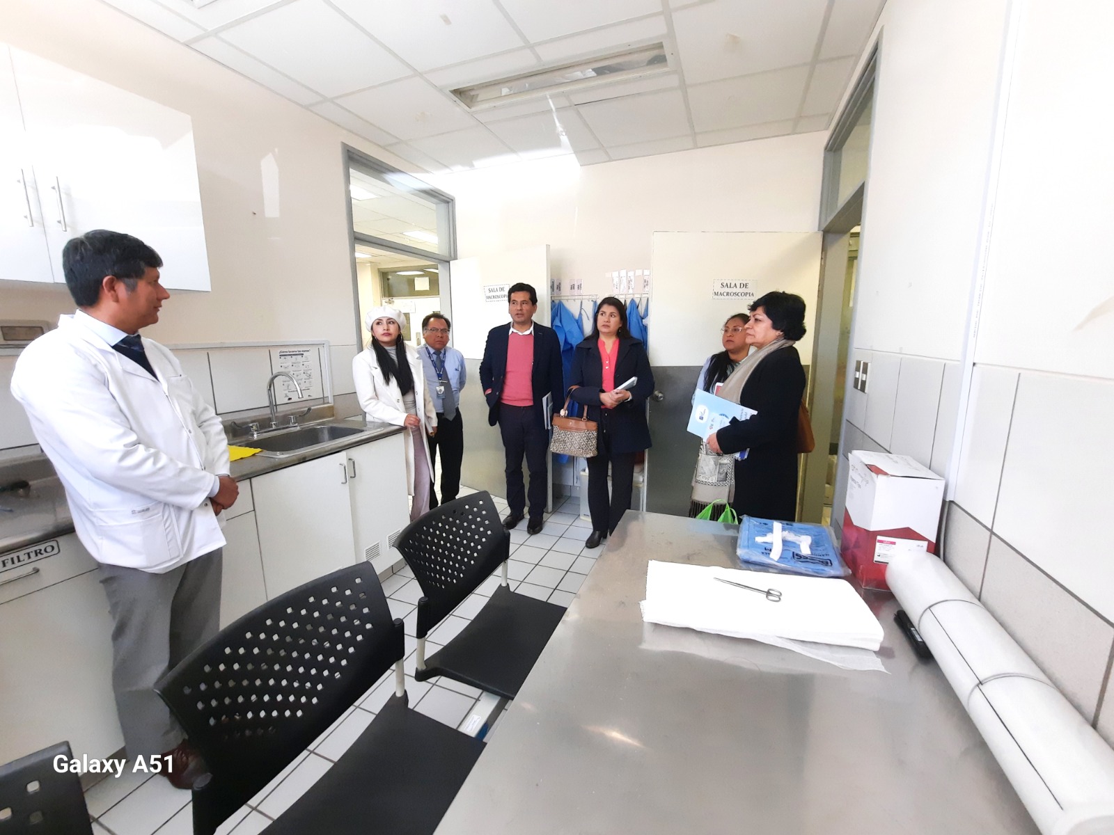 Inspección en departamento de anatomía patológica en su servicio de biología molecular.