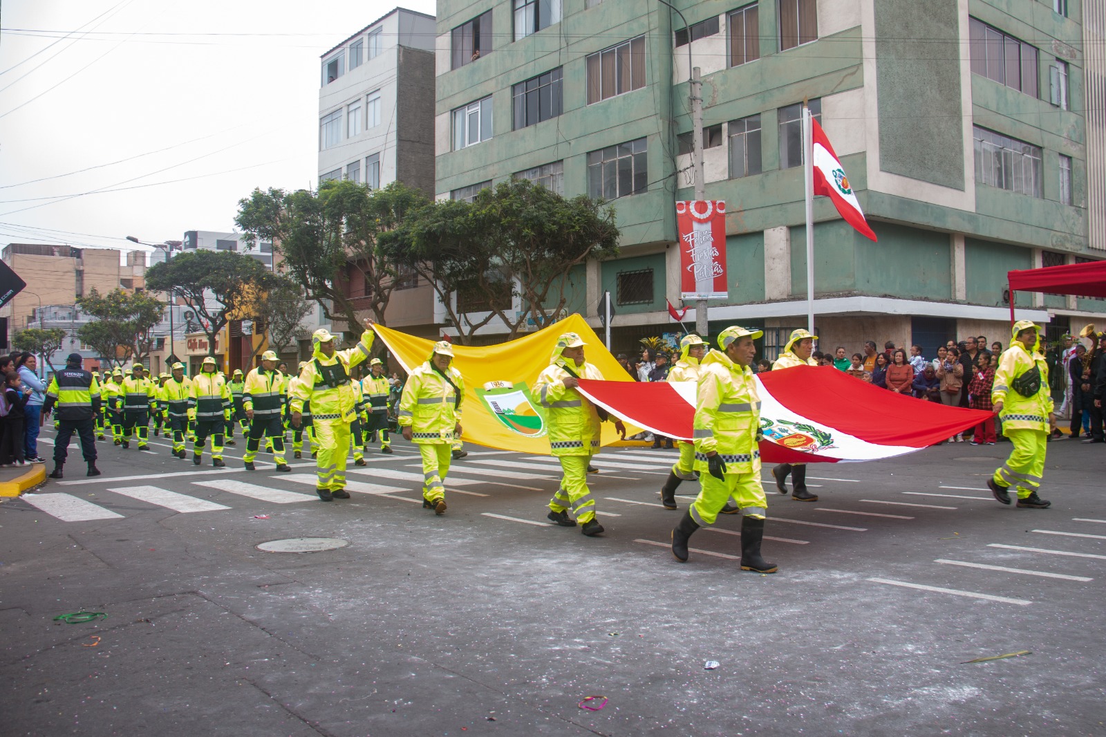 Municipalidad de Lince organizó desfile cívico escolar patriótico y pasacalle inclusivo