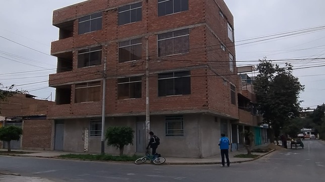 Multan a dueños de construcciones clandestinas 