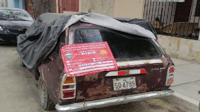 Auto abandonado