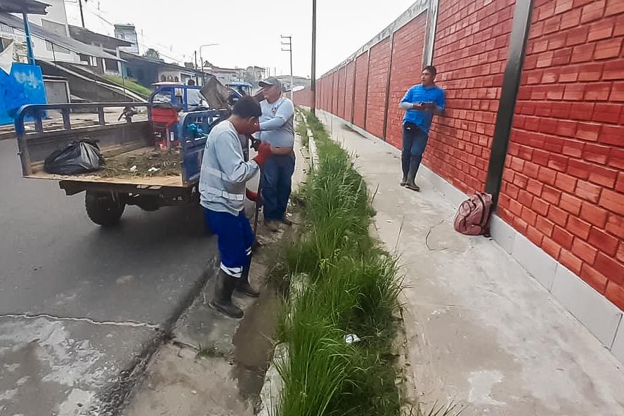 Objetivo de prevenir inundaciones y mantener en óptimas condiciones las calles del distrito