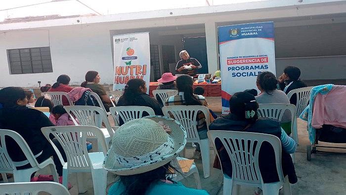 Huaral impulsa la nutrición infantil con sesiones demostrativas en el C.P. Túpac Amaru