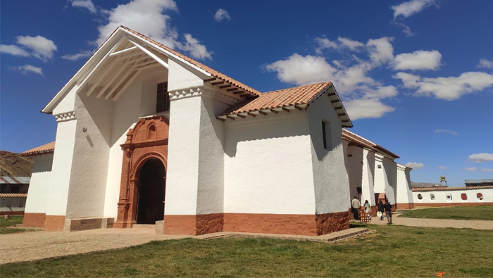 La ministra de Cultura, Leslie Urteaga, llegó a la región Puno, para entregar la obra de mejoramiento del Servicio de Interpretación Cultural del Templo de San Francisco de Asís de Umachiri