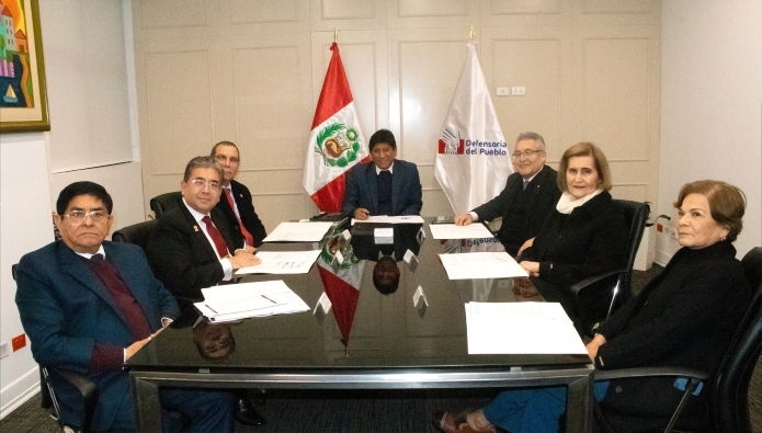 El evento fue inaugurado por el defensor del pueblo, Josué Gutiérrez, quien destacó las similitudes del trabajo que desarrollan las defensorías de Perú y Colombia en aspectos como la defensa de la defensa de los derechos de los pueblos indígenas y de la población migrante.