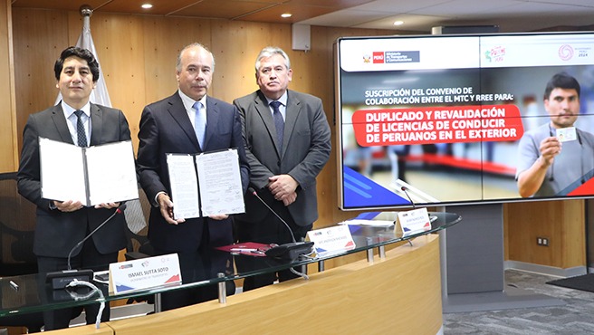 Peruanos en el extranjero tendrán facilidades para tramitar duplicados y revalidación de licencias de conducir