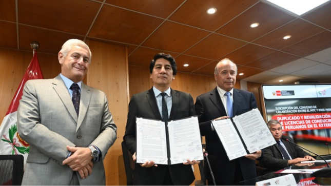 Cancillería y el MTC suscriben convenio para facilitar licencias de conducir a peruanos en el exterior