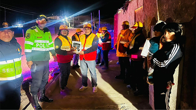 Continua el patrullaje mixto con juntas vecinales y PNP en el sector de las Salinas. 