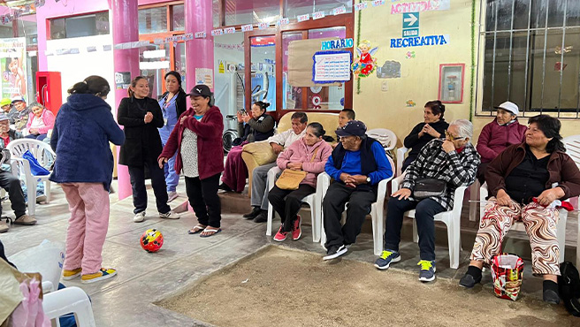 Continua los trabajos en favor de los adultos mayores de la provincia de Huarmey.
