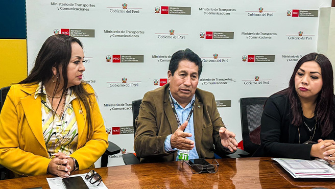 Alcalde realiza gestiones en el MTC para la instalación de semáforos en la panamericana norte de Huarmey.