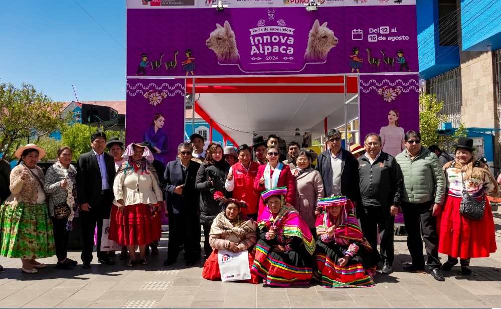 Municipalidad de Puno presente en la gran inauguración de la Feria innova alpaca 2024