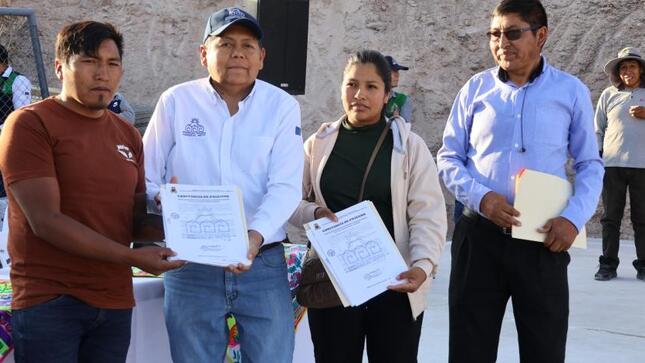 Una fiesta emotiva se vivió en el Centro Poblado de Chen Chen, con la entrega de más de 350 Certificados de Posesión a las familias del la Asociación de Vivienda  Unidos si Triunfamos que luego de 14 años ven como el sueño de la casa propia por fin será realidad.