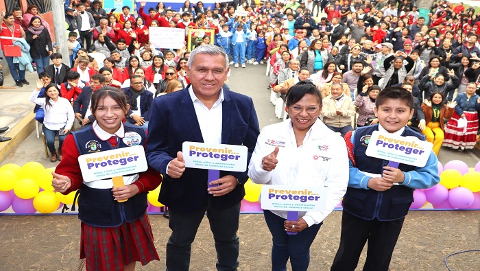 Alcalde Fernando Cárdenas y ministra de la Mujer lanzan intervención "Prevenir para Proteger" en Huaral