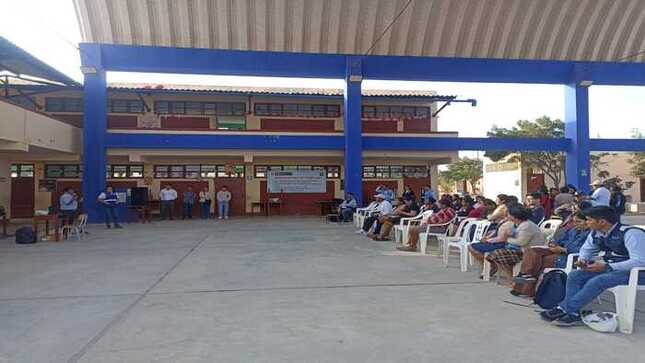 Reunión con la comunidad del C.P. La Tortuga