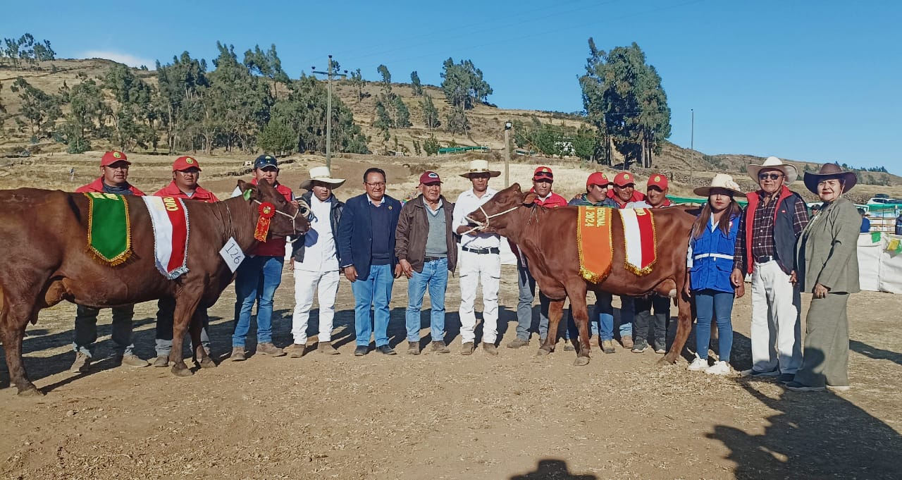DRA Ayacucho promueve mejoramiento genético en feria de Coracora
