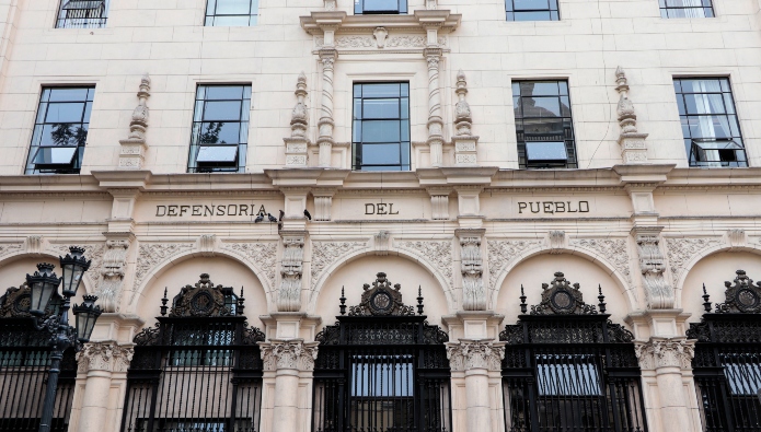 Cabe indicar que una situación similar se produjo a inicios del año, con ocasión de la celebración del inicio del año judicial, lo que motivó que se suspendiera la atención de los casos de personas que se encontraban detenidas en ese momento.