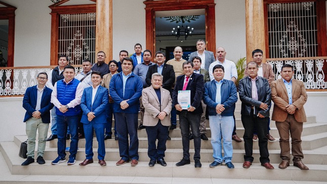 Gore transferirá presupuesto a otros 15 municipios para hacer obras