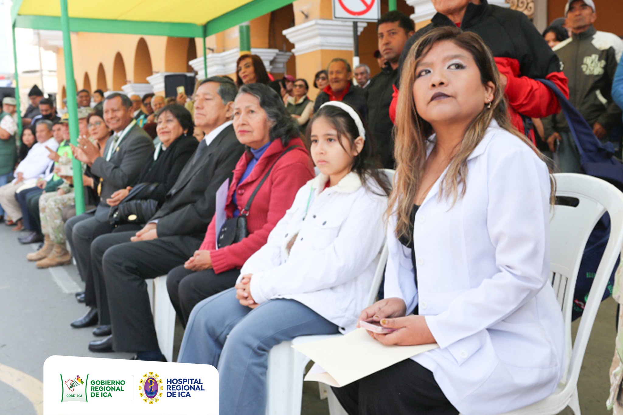 Nuestra directora ejecutiva, M. C. Gloria García, participó como jurado calificador en el desfile institucional celebrado para conmemorar el 88º Aniversario de la Seguridad Social de Salud