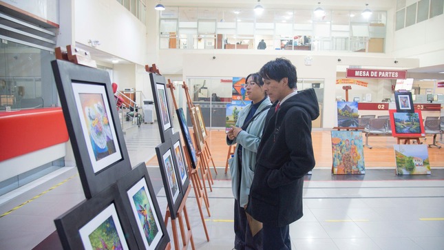 Artistas plásticos participaron en muestra pictórica y fotográfica