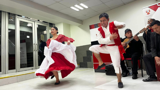 Connacionales celebran fiestas patrias y Día de la Mujer Afrodescendiente con actividades culturales en Santiago