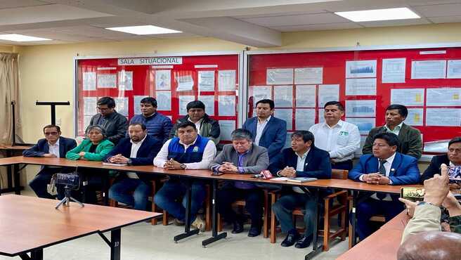 Alcaldes de Cusco exigen financiamiento del plan Mil al Gobierno Nacional