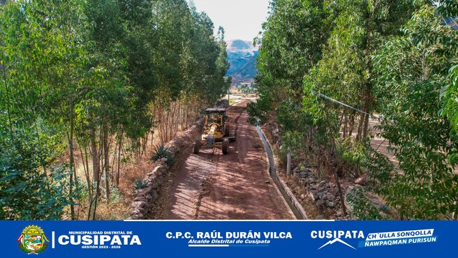 Maquinarias del Gobierno Regional del Cusco inician trabajos de limpieza y AmpliaciΓ³n en las VΓas de Cusipata