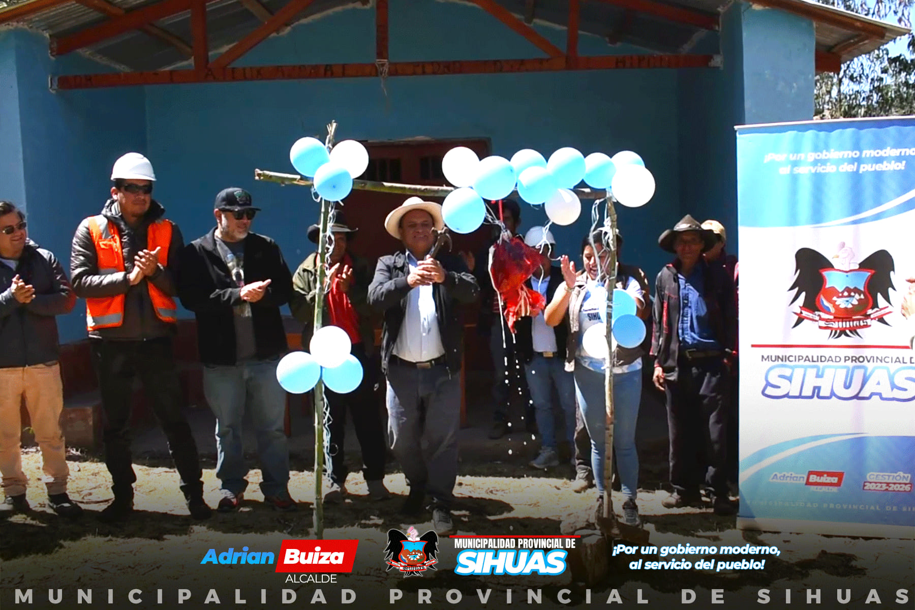 💠INICIA LA REMODELACIÓN DE LA LÍNEA DE CONDUCCIÓN Y RED DE DISTRIBUCIÓN DEL SISTEMA DE AGUA POTABLE EN RANRABAMBA
El alcalde provincial, Mg. Demetrio Adrián Buiza Picon, junto a los regidores, el equipo técnico de la subgerencia de Obras Públicas y Privadas, y pobladores del caserío de Ranrabamba, participó en la ceremonia de colocación de la primera piedra de la obra: “Remodelación de Línea de Conducción y Red de Distribución del Sistema de Agua Potable en Ranrabamba, Distrito de Sihuas, Provincia de Sihuas, Departamento de Áncash”, con el Código Único de Inversiones (CUI) 2626705.
Este importante proyecto, que cuenta con un presupuesto de S/ 143,745.90 y un plazo de ejecución de 30 días calendario, será ejecutado por la empresa Consorcio Ejecutor Sihuas.
De esta manera, la autoridad edil reiteró su compromiso con la mejora de la calidad del agua, subrayando el valor de esta infraestructura para el desarrollo y bienestar del distrito de Sihuas.
